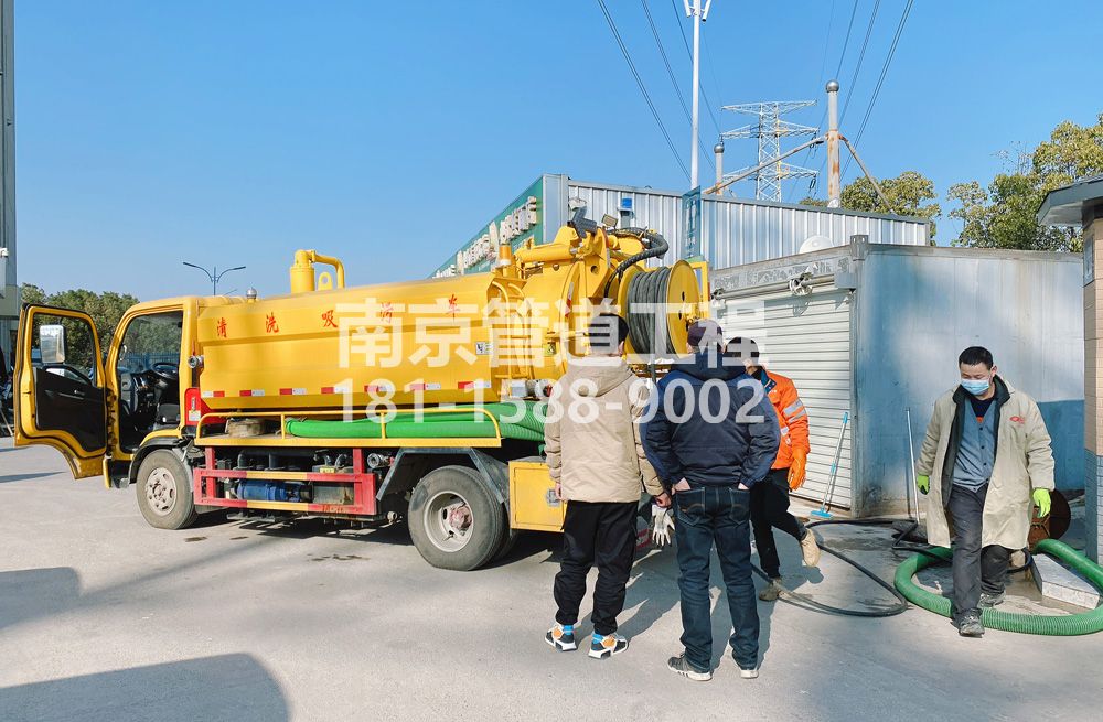 311模范西路粮油市场化粪池清理