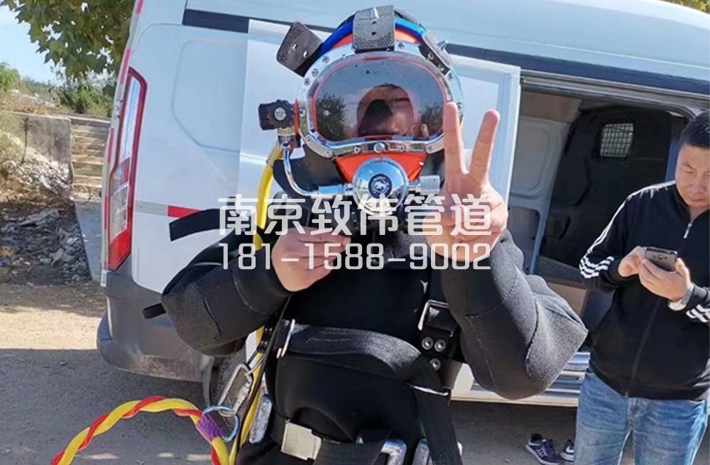 356模范西路沉淀池清底